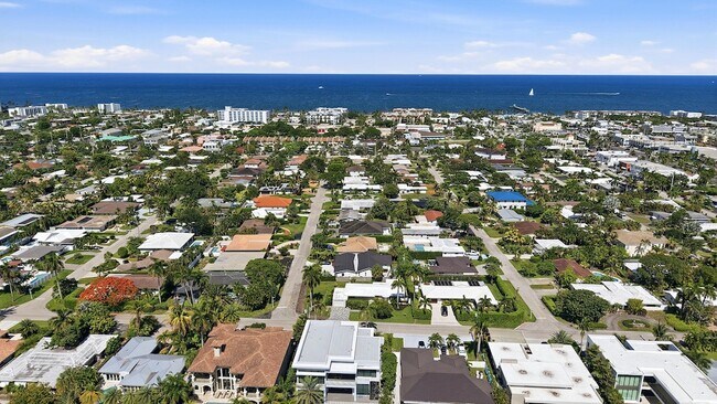 Building Photo - 4454 W Tradewinds Ave