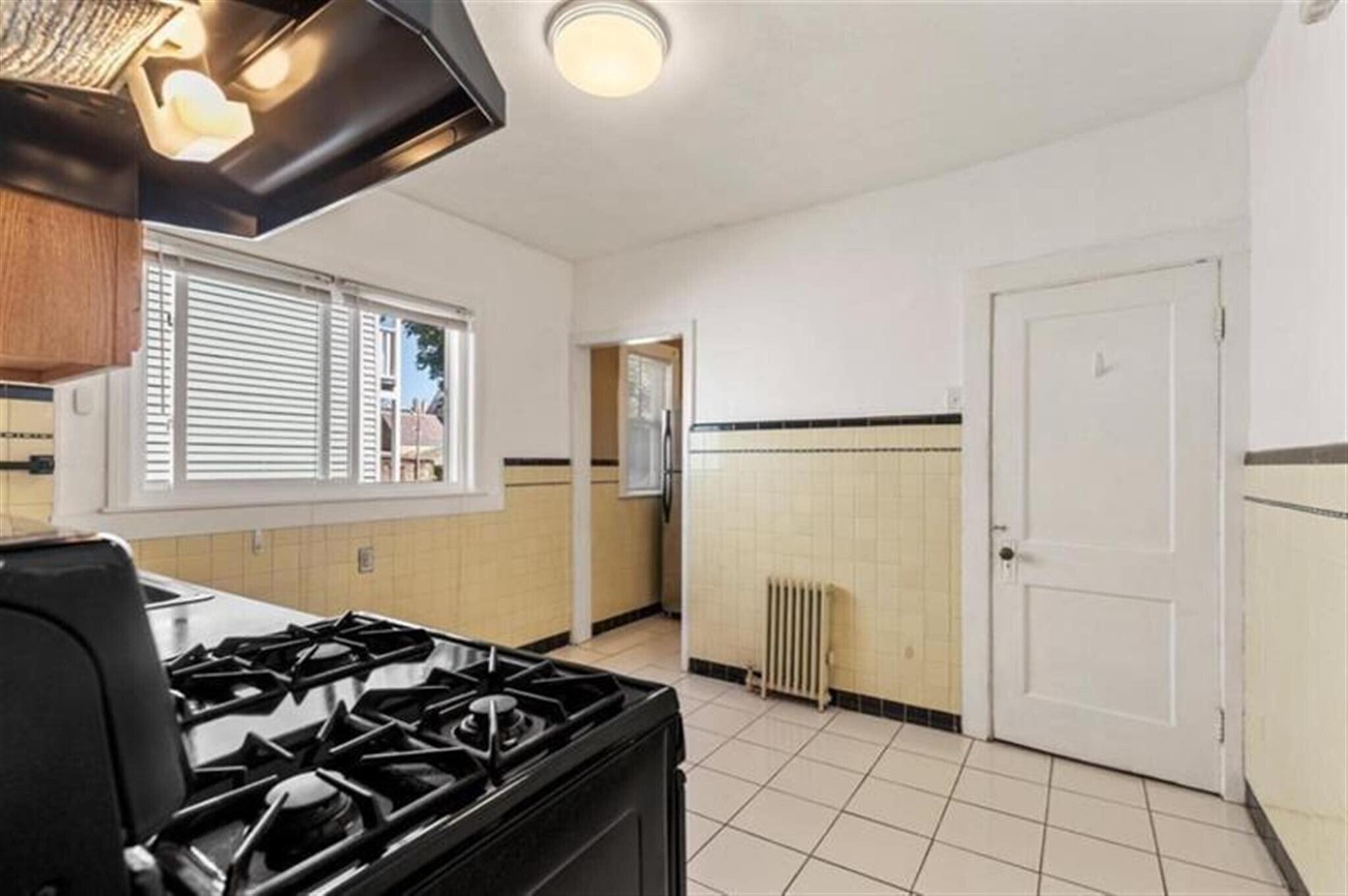 Building Photo - 138 George St