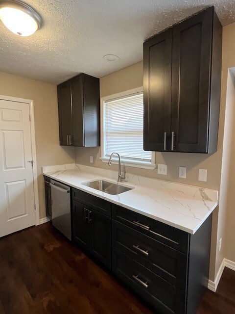 Building Photo - 1907 Holly Springs Ave