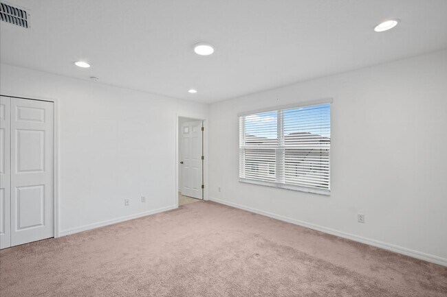 Building Photo - Now Available! 3 Bedrooms + Den, 2.5 Baths...