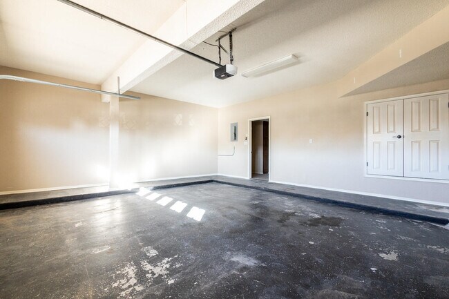 Building Photo - 12737 Tierra Nunez Ct