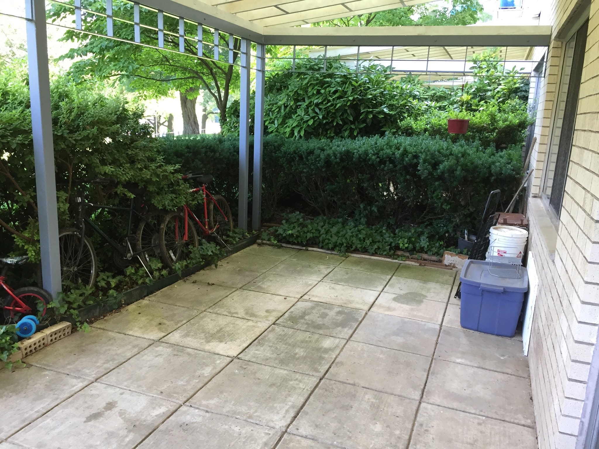 Patio - 10201 Grosvenor Pl
