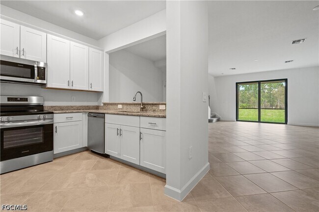 Building Photo - 14150 Gardeners Wy