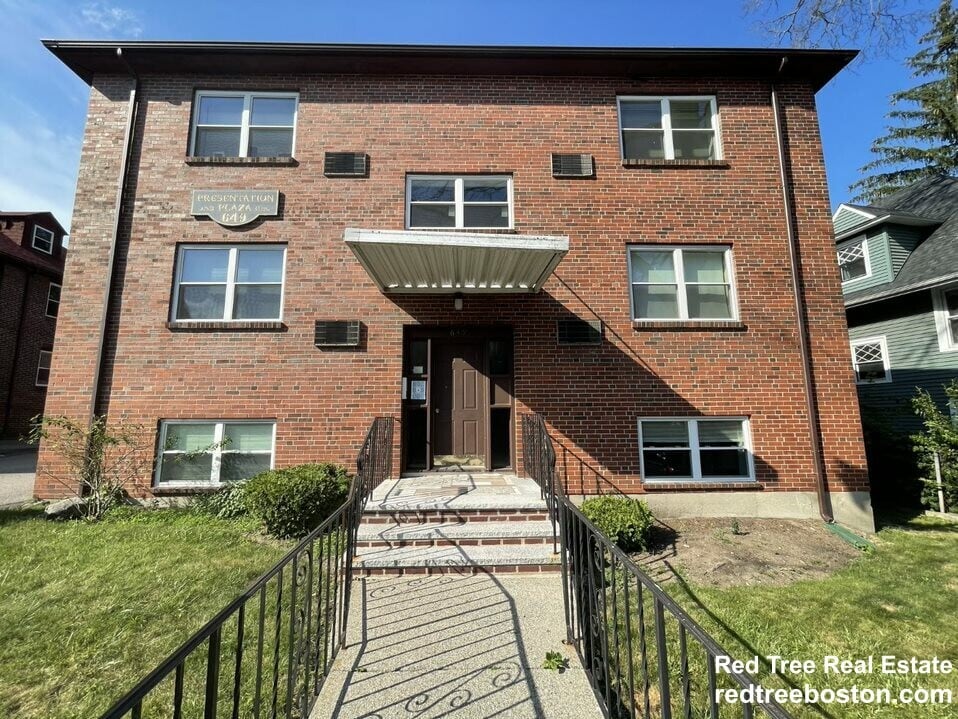 Building Photo - 649 Washington St