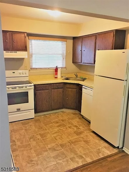 Building Photo - 521 Andria Ave