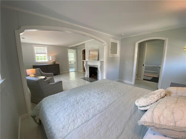 Building Photo - 333 Hook Rd