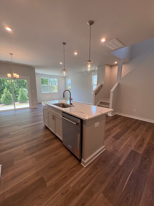 Building Photo - New Construction 3BR/2.5 BA in Griffith Lakes