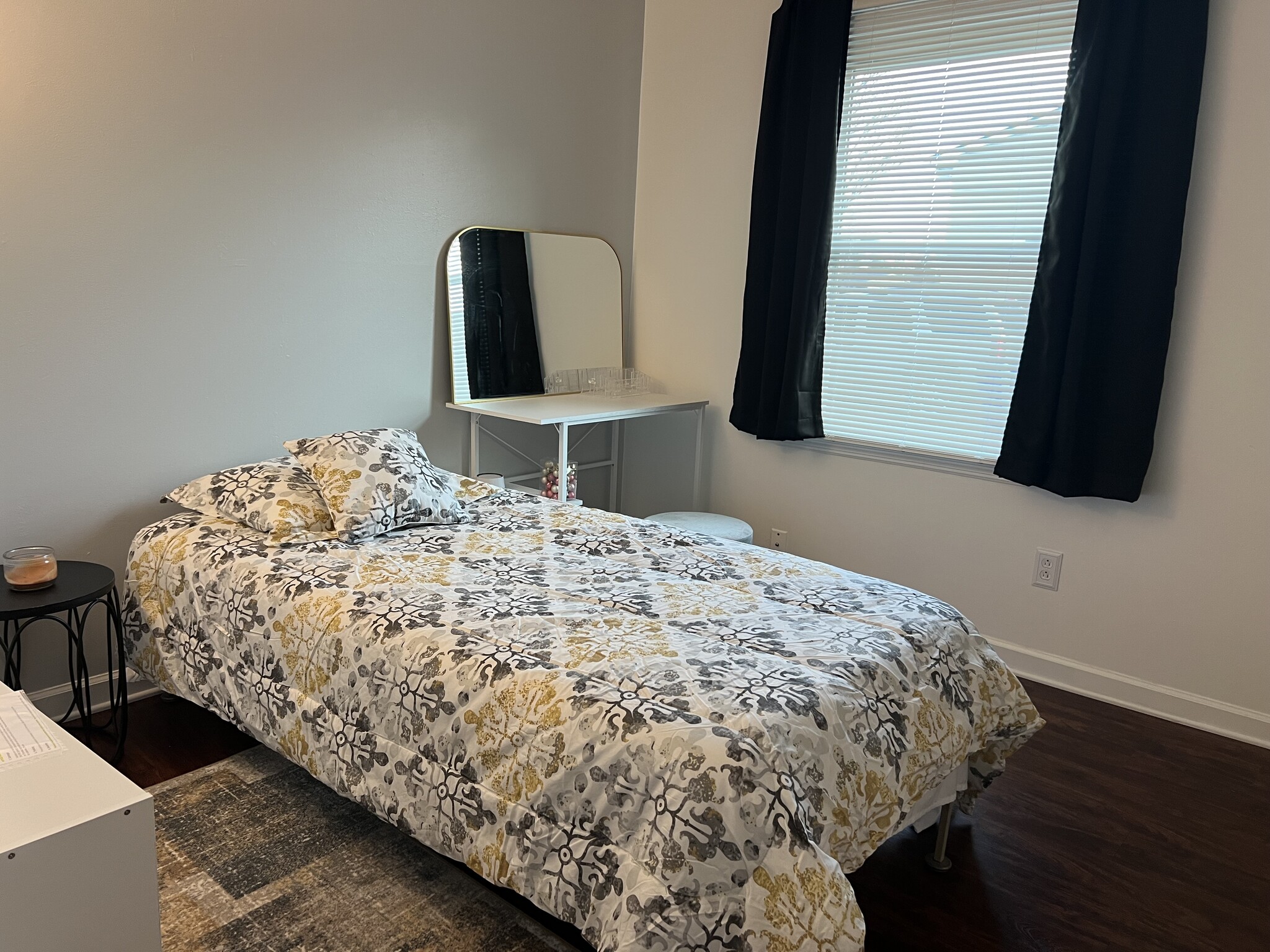 Side A Room 2 - 589 Eureka Springs Dr