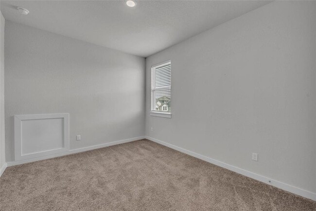 Building Photo - 125 High Plains Dr