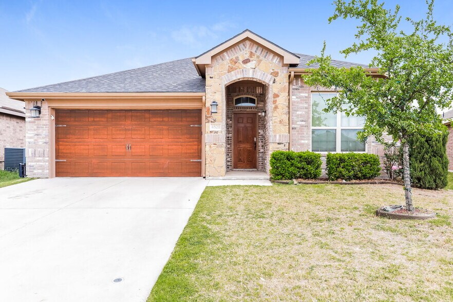 Primary Photo - 4520 Rockmill Trail