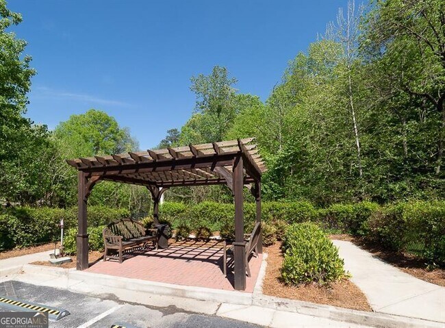 Building Photo - 900 River Vista Drive