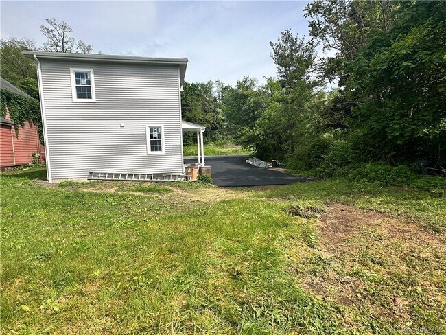 Building Photo - 30 Salt Point Turnpike