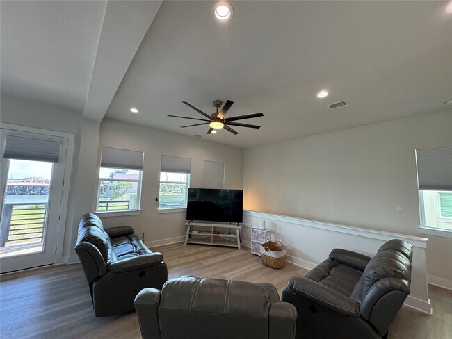 Building Photo - 3610 Niko Ct