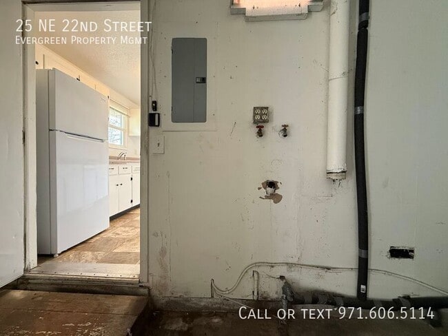 Building Photo - 25 NE 22nd St