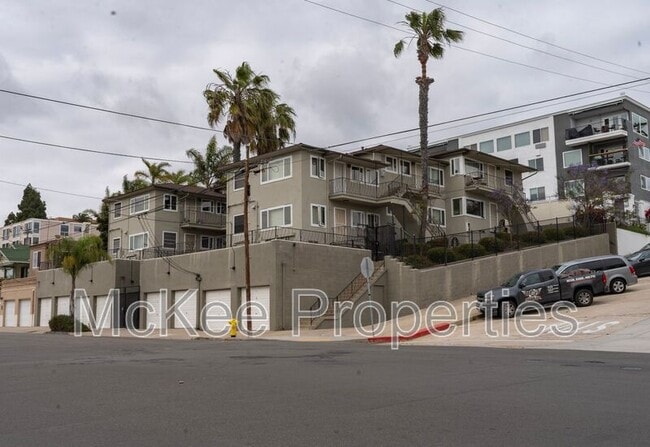 Building Photo - 2315 Brant St
