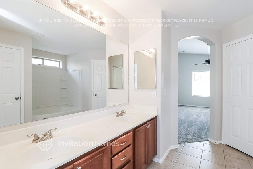 Building Photo - 2201 S 112th Ave