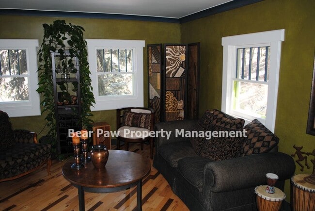 Building Photo - Charming Home in Kittredge!!