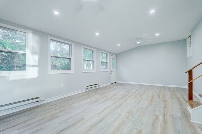 Building Photo - 146 Prospect St