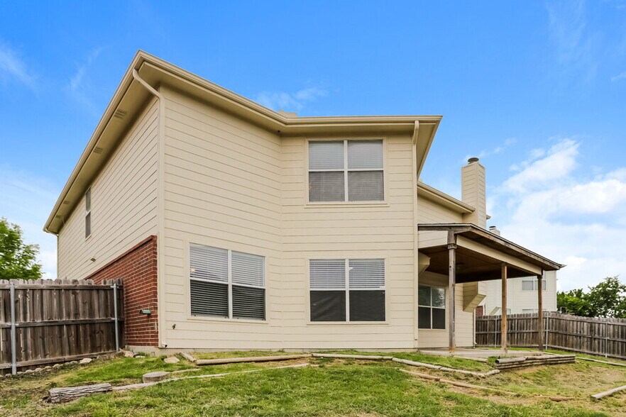 Building Photo - 10044 Legacy Dr