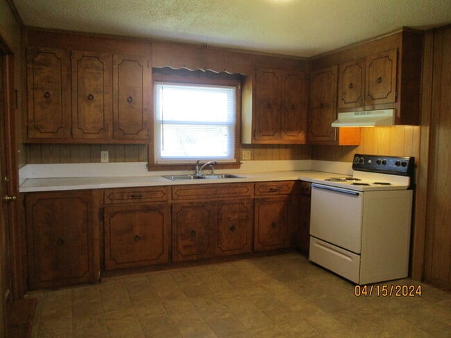 Building Photo - 2702 S Ridge Ave