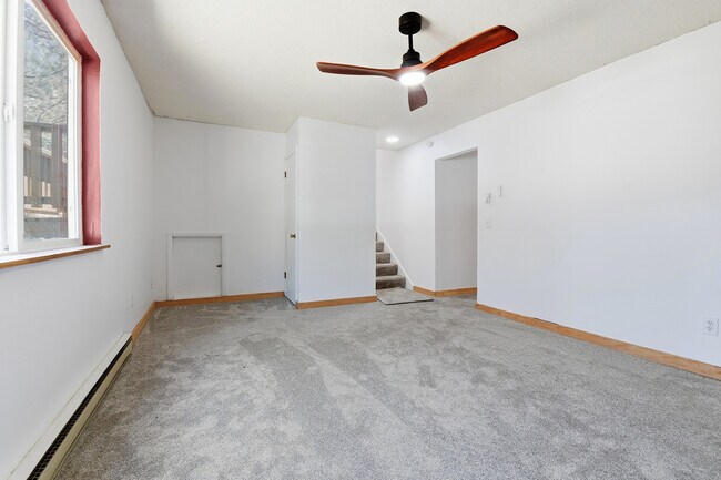 Building Photo - 2130 Flat Iron Dr