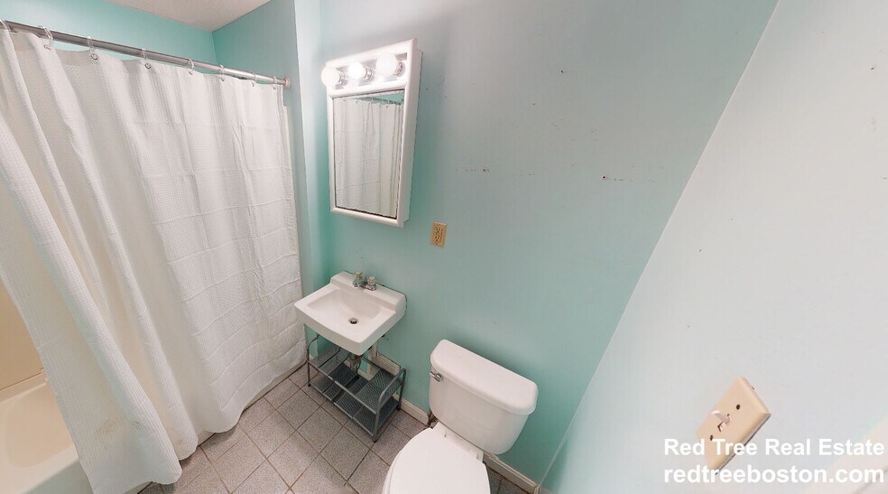 Building Photo - 296 Highland Ave