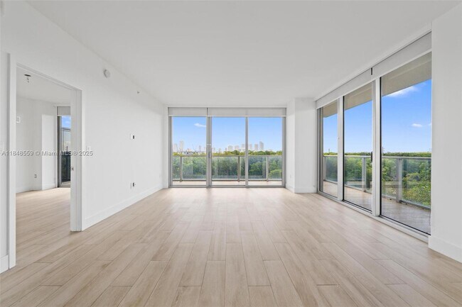 Building Photo - 16385 Biscayne Blvd