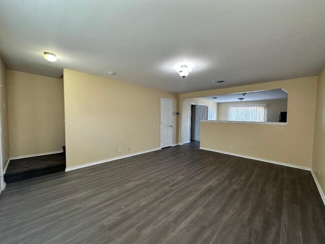 Building Photo - 12411 Avens Arbor