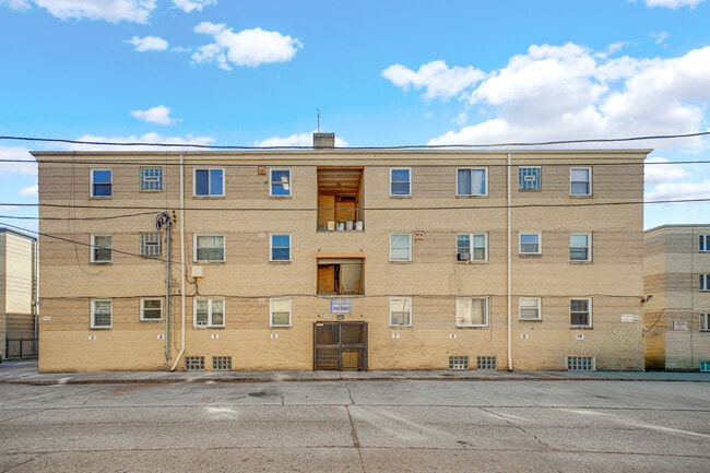 Building Photo - 2046 E 72nd Pl