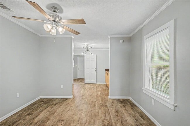 Building Photo - 212 W 58th St