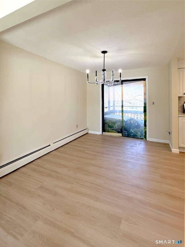 Building Photo - 47 Crestwood Dr