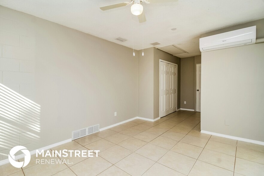 Building Photo - 865 Rich Dr