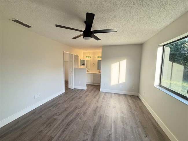 Building Photo - 9744 Tattersall Ave