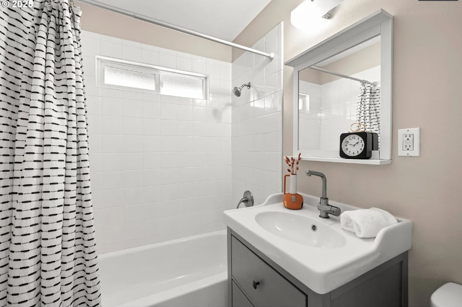 Building Photo - 9313 North Hodge Avenue