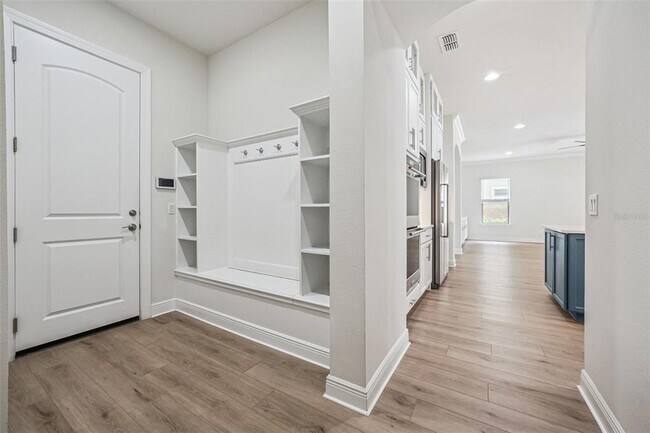 Building Photo - 10819 Savona Way