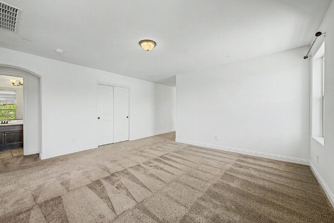 Building Photo - 20515 W Maiden Ln