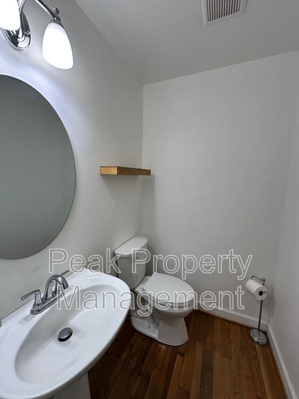 Building Photo - 1825 Red Queen Ct
