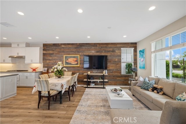 Building Photo - 134 Modjeska