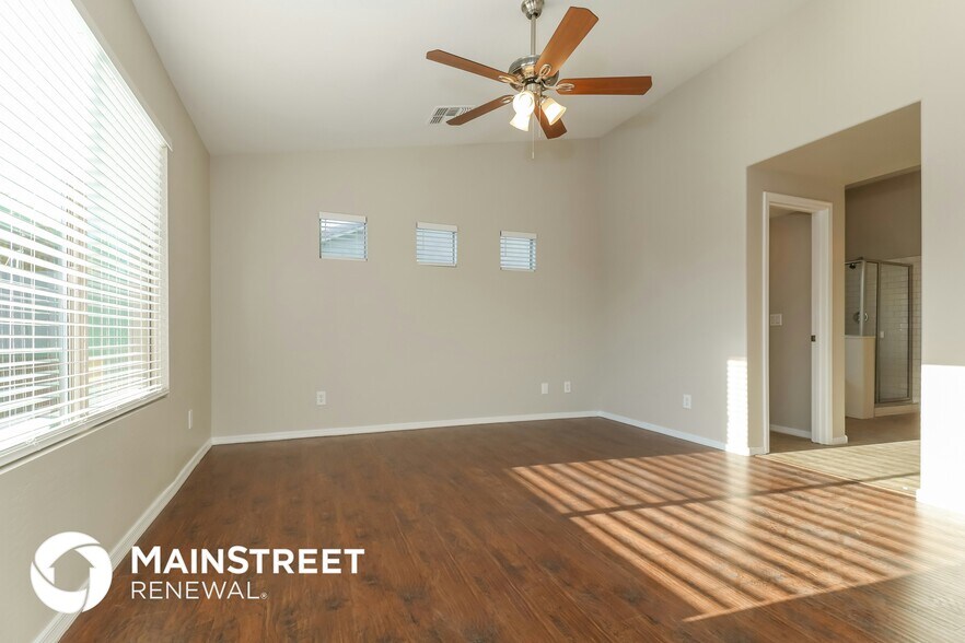 Building Photo - 2374 S 155th Ln