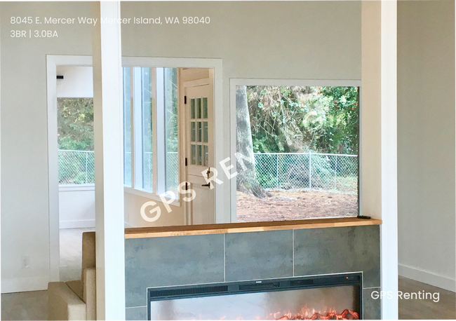 Building Photo - Elegant South Mercer Island Home with Lake...