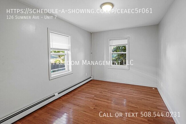 Primary Photo - 126 Sumner Ave