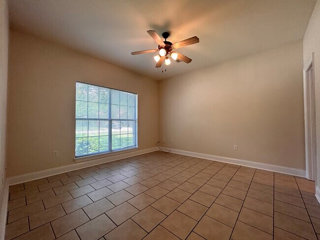 Building Photo - 12341 Pine View Ln