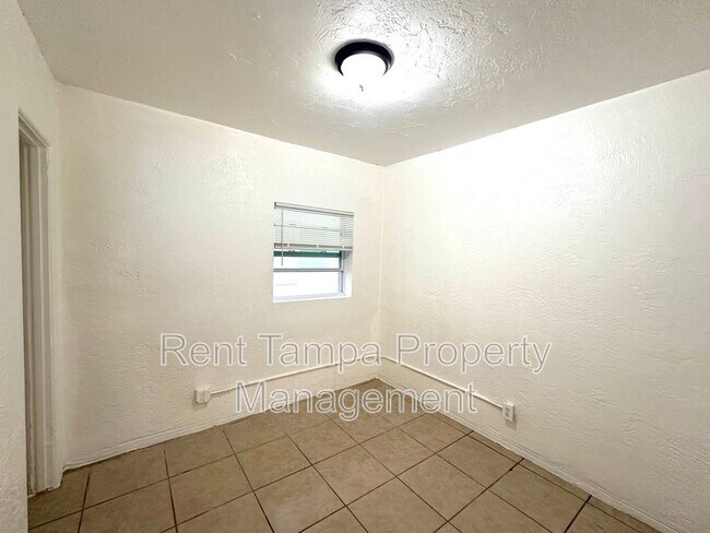 Building Photo - 626 31st St S