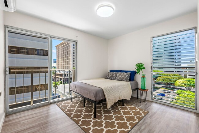 Building Photo - Coty Tower 703