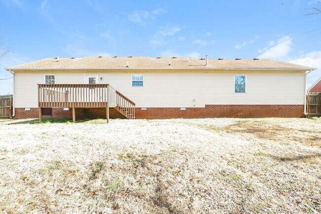 Building Photo - 2651 Battleground Dr