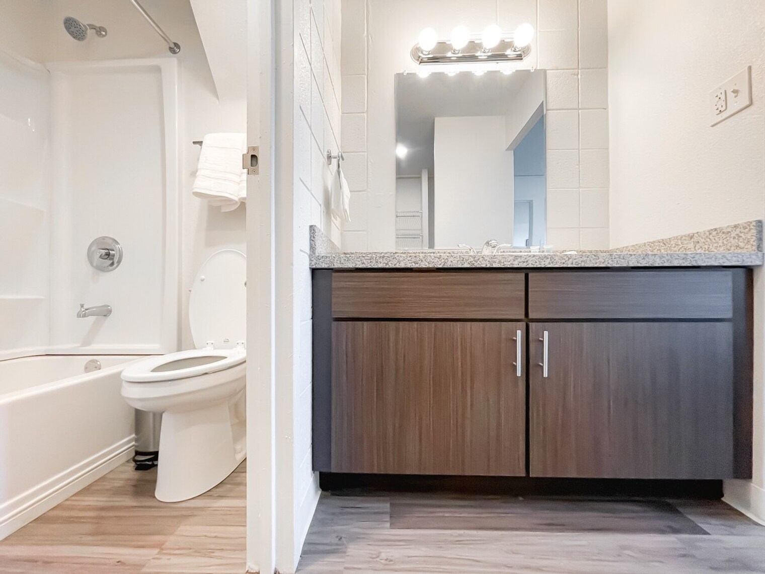 Building Photo - 2515 Burnet Ave