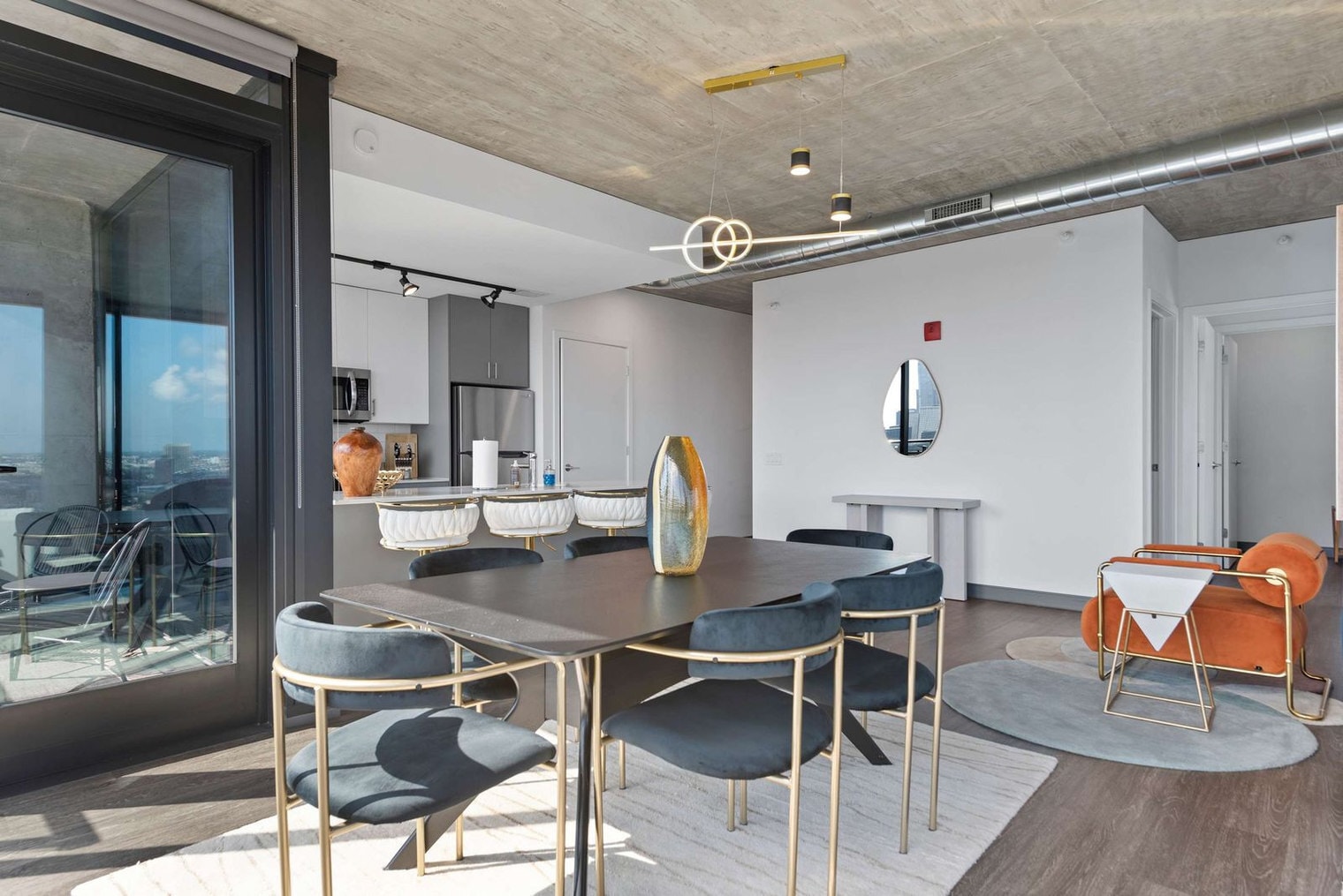 Building Photo - 168 N Elizabeth St