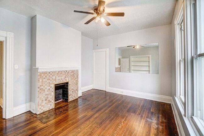 Building Photo - Three Bedroom in Cincinnati! LEASING SPECIAL, Second Month Free if lease signed by 07/31, not mov...