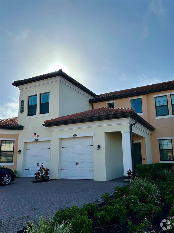 Building Photo - 10027 Crooked Crk Dr