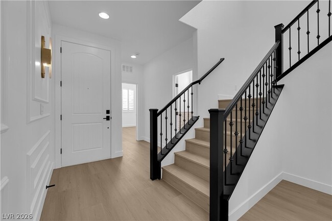 Building Photo - 465 Cabral Peak St